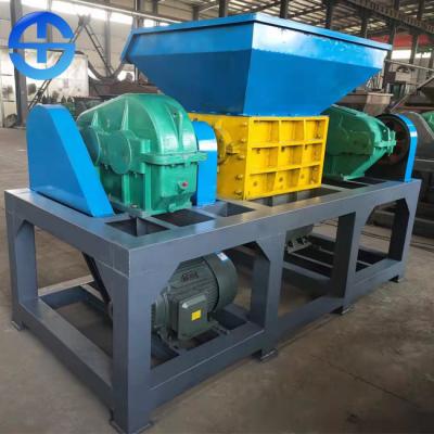 China 2*22kw Power 1500 Kg/H Dual Shaft Shredder For Waste Tire Industry for sale
