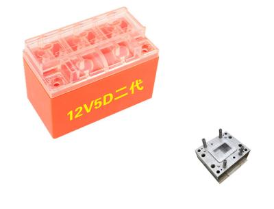 中国 12V5Dプラスチック電池型のOvermoldingの高い硬度の熱抵抗 販売のため