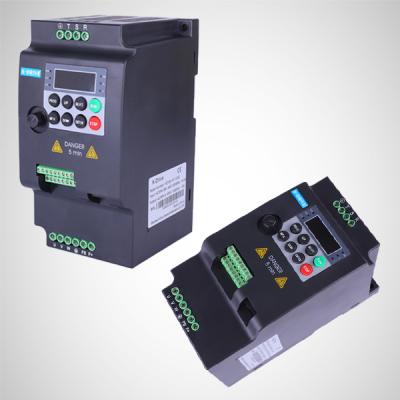 China ISO 3200 Hz Einphasen-Wechselrichter 3 Phasen 0,4 kW bis 450 kW 220 V 380 V AC zu verkaufen