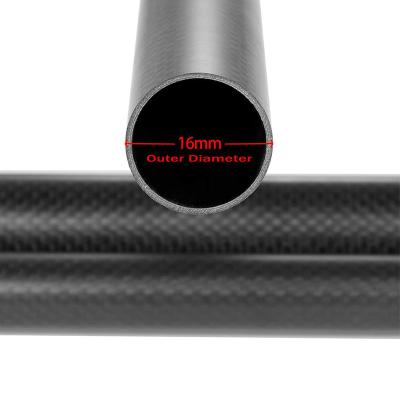 China 100% 3K Carbon Fibre Rod Tube Glossy Twill Surface Light Weight à venda