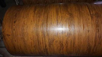 中国 繊維化木材穀物鋼コイル 塗装済みガルバルーム鋼コイル AZ1565 壁カバー用 HDP 30年保証 販売のため