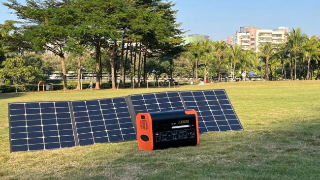New 100W 12V Portable Foldable Solar Panel, Foldable Solar PV Kit, Adjustable Stand for Power Station Camping Trips, Boats,