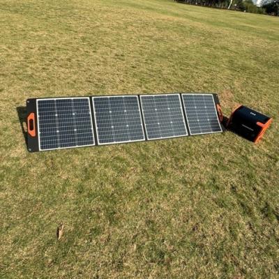 China Paneles solares portátiles certificados CE para casas de campo plegables para actividades al aire libre en venta