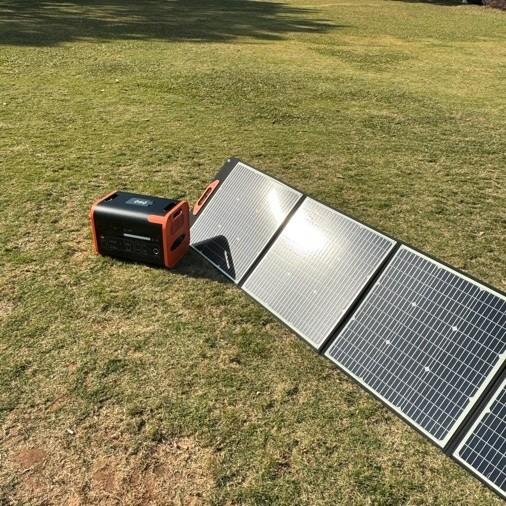 Quality Foldable Solar PV Kit for Power Station and Camping Trips 100W 12V Adjustable for sale