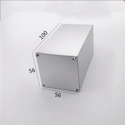 Chine grande clôture en aluminium expulsée de 56*56*100mm à vendre