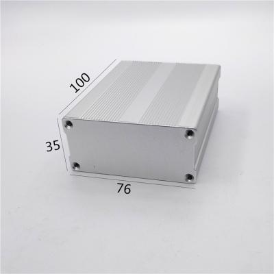 China caja de aluminio sacada blanca de anodización de 76*35*100m m en venta