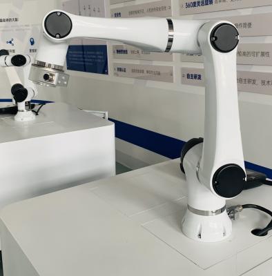 China 6 Axis Cooperative Robot Arm With Fixture System Reach 1000mm for sale