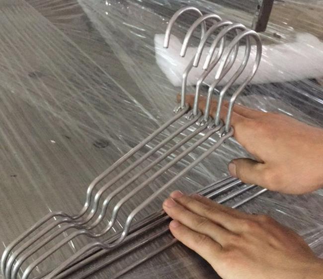 Automatic Double Inverted Aluminum Wire Hanger Forming Machine - Operational View