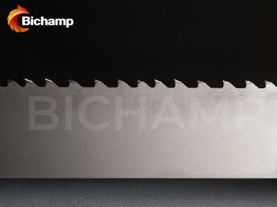 China Las cuchillas de acero inoxidables lisas de la sierra de cinta triplican a Chip Carbide Bandsaw Blade en venta