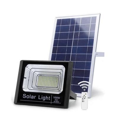 China 70w LED comercial luces de inundación solar para exteriores IP65 sostenible en venta