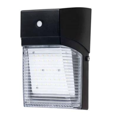 China Small Ip65 LED Wall Pack Light Photocell Motion Sensor Solar Wall Light for sale