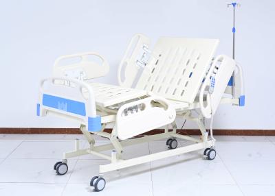 China Frenos independientes cama de hospital eléctrica Capacidad de carga 200KGS en venta