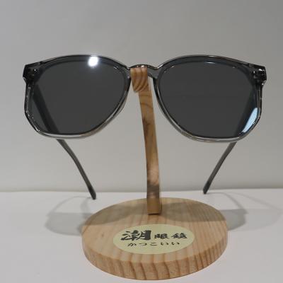 China Retro Anti Reflective Sunglasses Polarized , Translucent Glare Resistant Sunglasses for sale