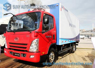 China Camión del transporte de la comida de Mar Rojo de FAW 5000KG Refrigerator Van Truck en venta