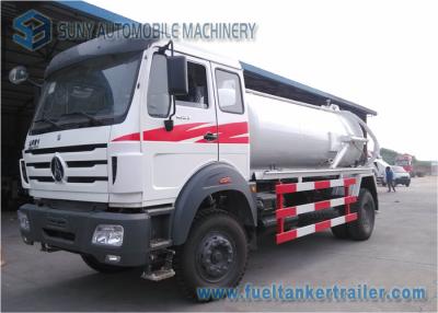 Chine Beiben outre de camion-citerne aspirateur d'aspiration d'eaux d'égout de camion de réservoir de vide de la route 4x4 à vendre