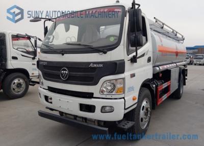 中国 Fotonのオイル タンクのトラック4*2の燃料タンクのトラック138 HPの炭素鋼のタンク車 販売のため