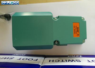 China Klein neigen Sie Schutzvorrichtungs-Foot Switch 250V Modell Wechselstroms Kompaktbauweise-TFS-302 zu verkaufen
