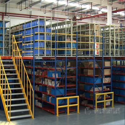 中国 Boltlessの保管倉庫の棚は各層の可搬重量のための800-4000kgを悩ます 販売のため