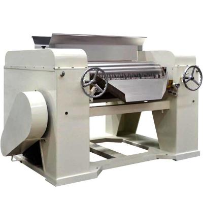 China Máquina de triturador de três rolos de melhor qualidade utilizada para triturar os materiais de sabão misturados à venda