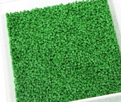 Chine TPE Rubber Synthetic Turf Infill , 1.3g/Cm3 Artificial Turf Cooling Infill à vendre