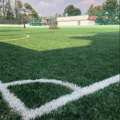 China Gránulos de goma de la resistencia ULTRAVIOLETA llena artificial de la hierba de la TPE reciclables para los campos de fútbol al aire libre en venta
