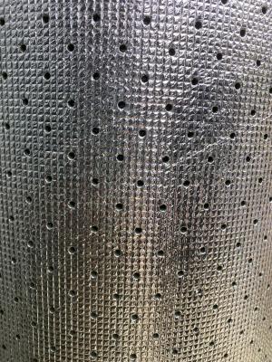 China El papel de aluminio laminó el PE para hacer espuma arpillera artificial del césped para el hockey del rugbi del grillo del béisbol del fútbol en venta