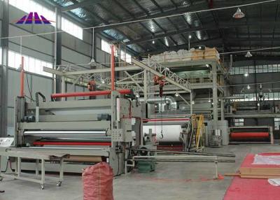 China cadena de producción compuesta soplada de la tela no tejida de las mascarillas del derretimiento de 1600m m SMS Spunbond en venta