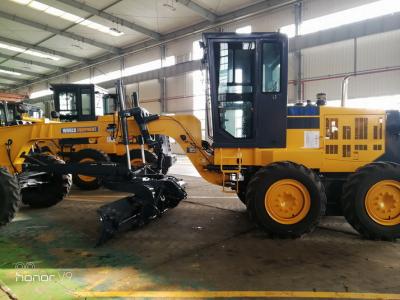 Chine Enclosed Cab Heavy Equipment Motor Grader 97kw Power Output ROPS/FOPS Optional à vendre