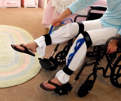 China Peso ligero estándar médico de los apoyos ortopédicos de la ayuda de la rodilla con la correa ajustable en venta