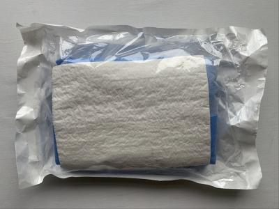 China Calor - vestidos médicos descartáveis cirúrgicos S-3XL de SMS da selagem com toalha à venda