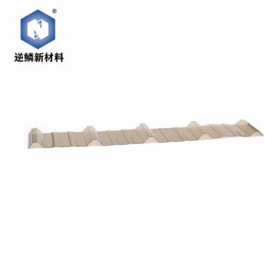 China Hoja plana de policarbonato corrugado para techos de bajo mantenimiento en venta