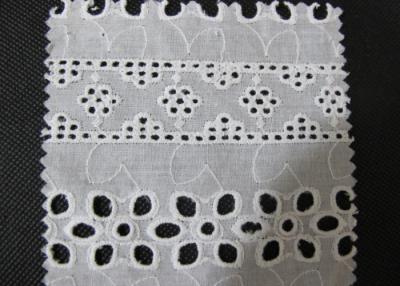 China Guarnição branca solúvel em água do laço do algodão do ilhó/aparamentos antigos CY-CX0182 laço do algodão à venda
