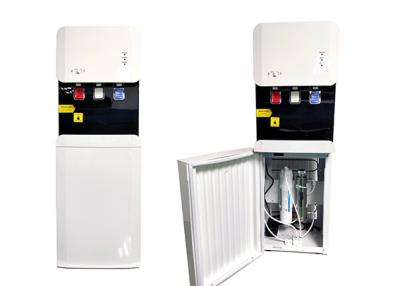 China Distribuidor 105L-XG da água de POU com esterilizador UV e o filtro de água ativo do carbono à venda