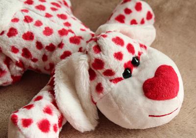 China Lovely Valentines Day Stuffed Toys / Animal Dog Stuffed Push Toys For Celebration 35cm for sale