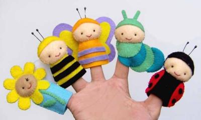 中国 かわいい蜜蜂のプラシ天指のパペット/子供指のパペットは OEM を感じました 販売のため
