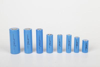 Chine 18650 3.7V batterie au lithium-ion solaire rechargeable Lifepo4 cellules de batterie à cycle profond à vendre