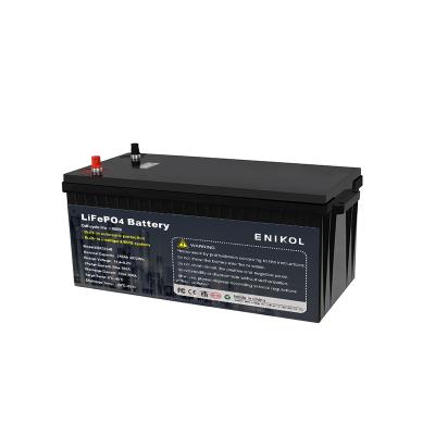 Chine Voiture de golf 24V batterie au lithium Lifepo4 200ah 3kw RV 240ah 12V batterie au lithium à vendre