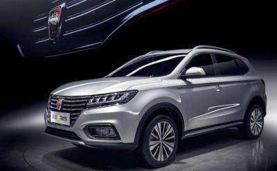 Chine Prix abordable Les voitures électriques d'occasion Sedan Carrosserie de type 5 étoiles à vendre