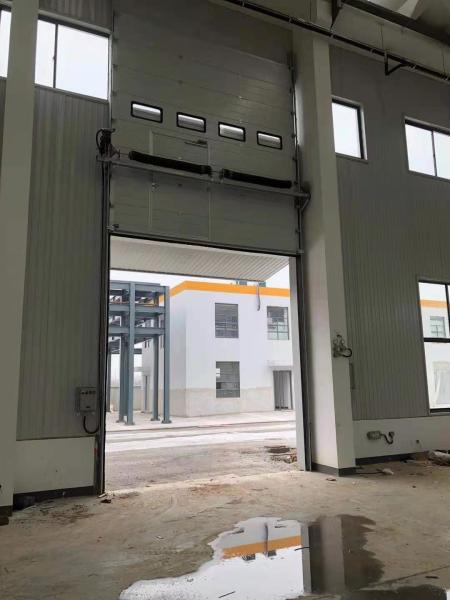 Quality Customized Size Vertical Sectional Door Insulated Overhead Sectional Door ISO for sale