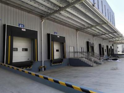 China Insect Proof Loading Dock Shelter Dust Proof Mechanical Dock Door Seals for sale