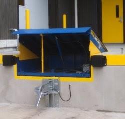 China Rugged Steel Dock Plate Premium Quality Hydraulic Unloading Industrial Dock Leveler for sale