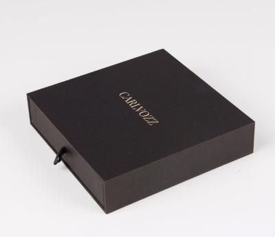 China Caixa de presente feita sob encomenda do lenço, caixas rígidas da gaveta com fita preta 18cmx14cmx6cm à venda