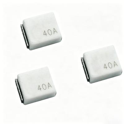 China 6.0 x 7.7 mm Fusível SMD de ação rápida 20A 25A 30A 40A 50A 60A 70A 80A 90A 100A 125A 63V 72V 80V à venda