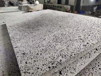 China 2cm Natuurlijk Zwart Klantgericht Lava Stone Floor Tiles 300*600mm Te koop