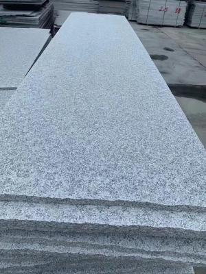 China Fertigte weiße Granit G603 Countertop-Platte Stärke für Bauvorhaben besonders an zu verkaufen