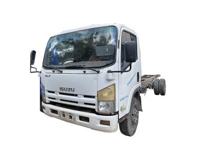 Китай Ручные подержанные грузовики средней грузоподъемности Леворучный руль Японский Isuzu Подержанные дизельные грузовики продается