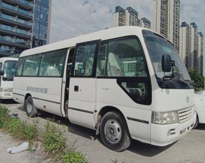 中国 中古のコースターバス トヨタ マニュアルトランスミッションとディーゼル燃料型23座LHDミニバス 販売のため