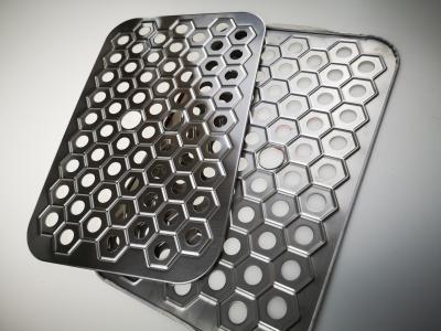 China Placa galvanizada de perforación de ventilación de filtro de malla metálica de decoración placa de agujero redondo en venta