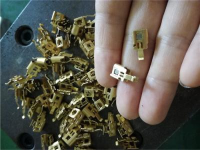 Κίνα Προοδευτικός κύβος μετάλλων φύλλων σχεδίασης Assy, υλικό ορείχαλκου μερών κύβων σφράγισης προς πώληση