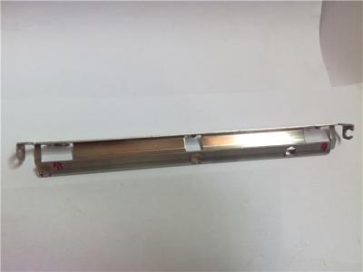 China Metal personalizado que carimba as peças um corte médio do fio da velocidade do molde do suporte da fileira à venda